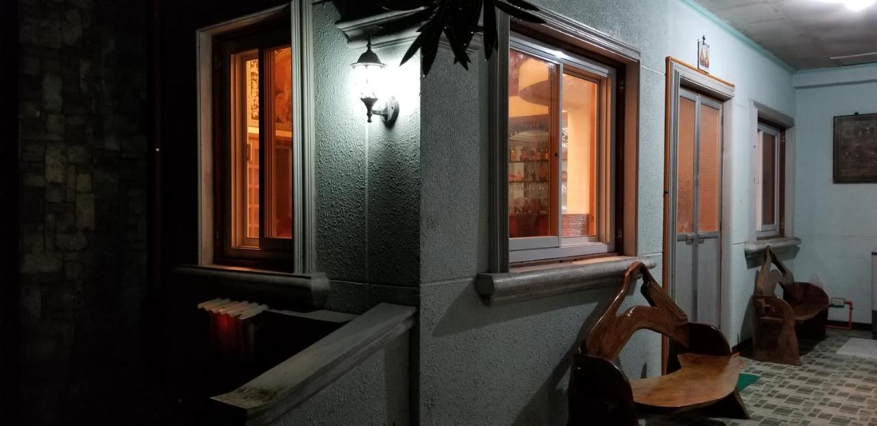 Buenavista Family Inn Tagudin Esterno foto