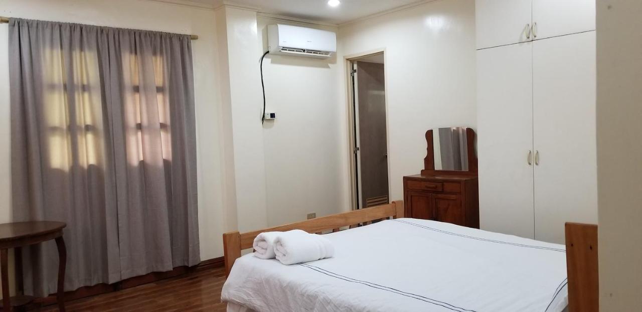Buenavista Family Inn Tagudin Esterno foto