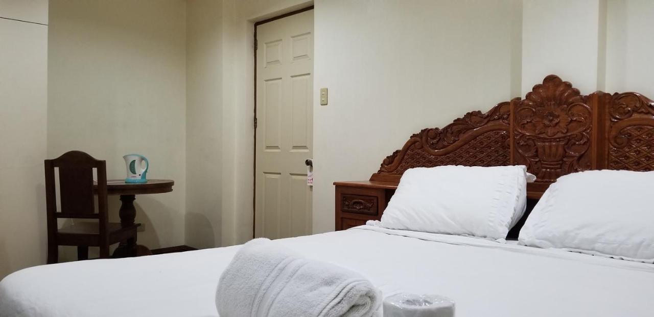 Buenavista Family Inn Tagudin Esterno foto