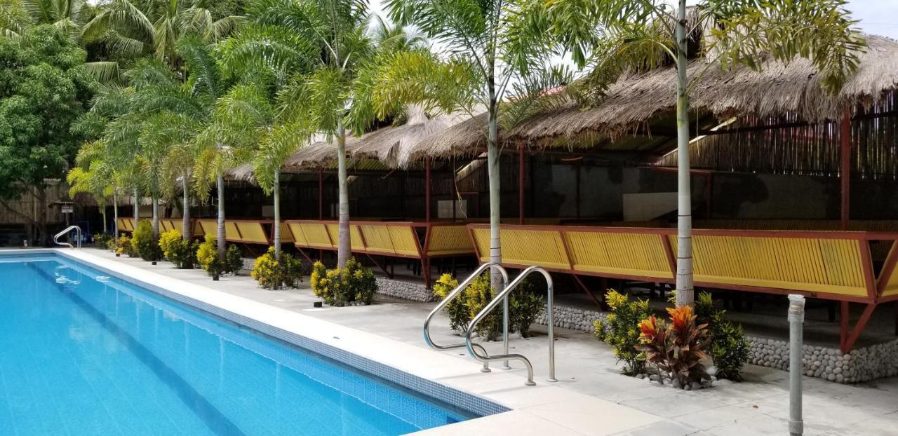 Buenavista Family Inn Tagudin Esterno foto