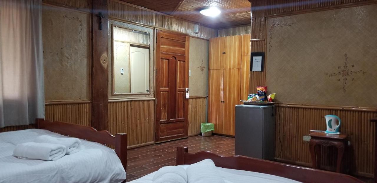 Buenavista Family Inn Tagudin Esterno foto