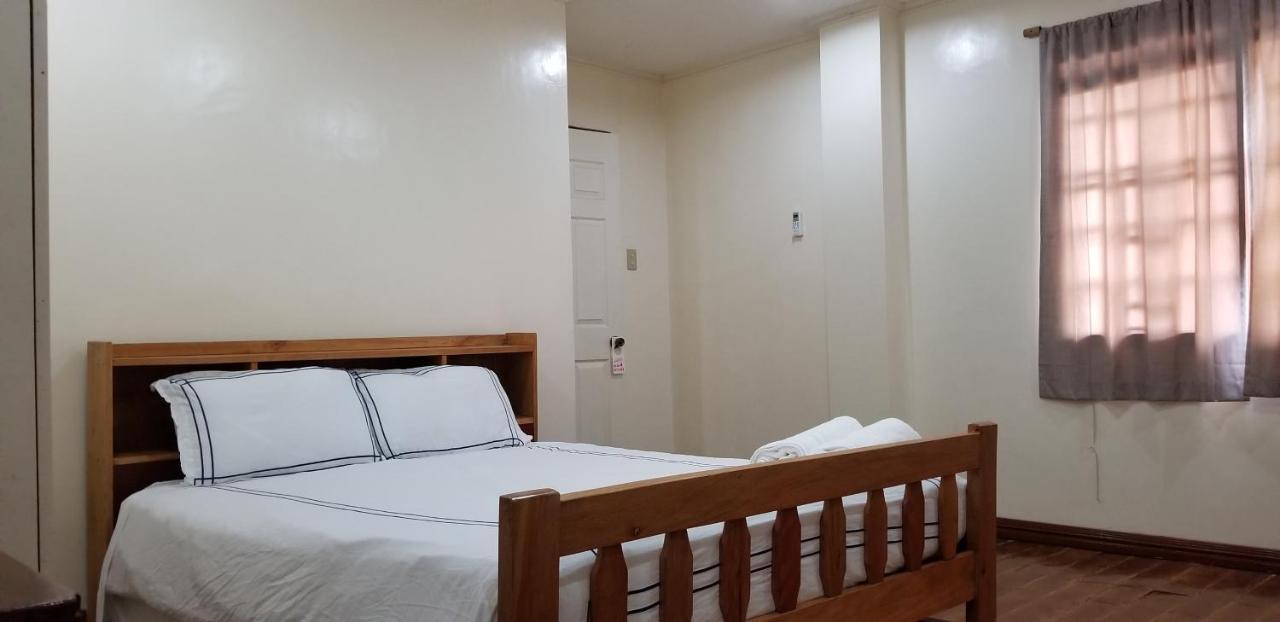 Buenavista Family Inn Tagudin Esterno foto