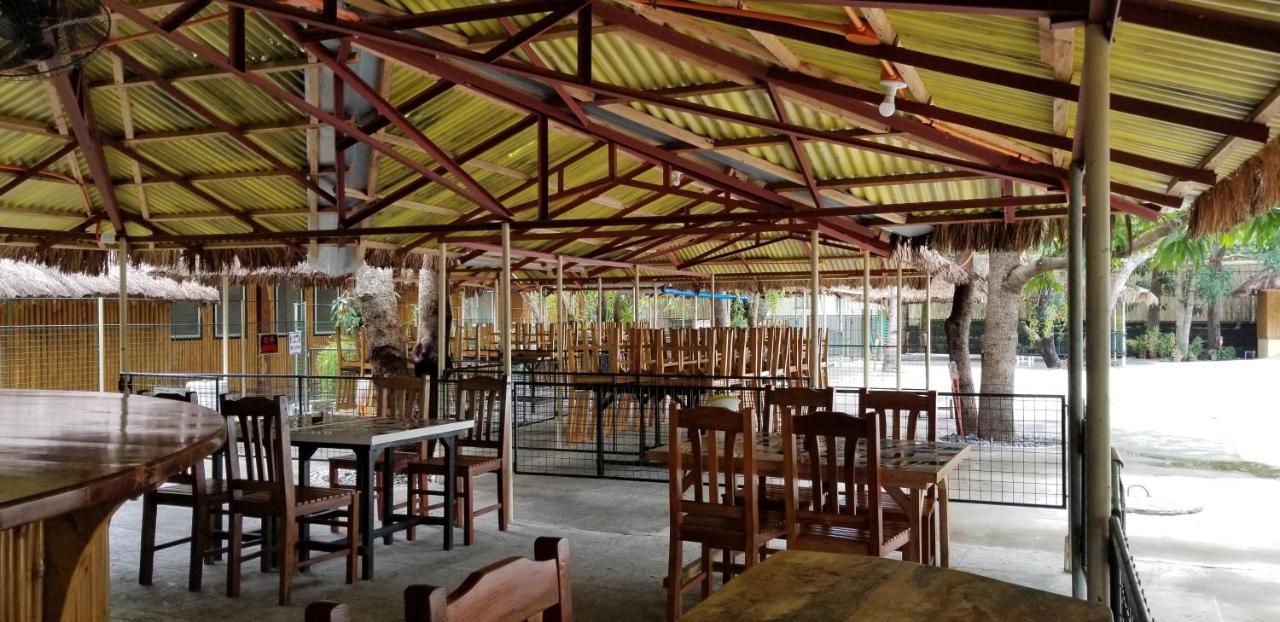 Buenavista Family Inn Tagudin Esterno foto
