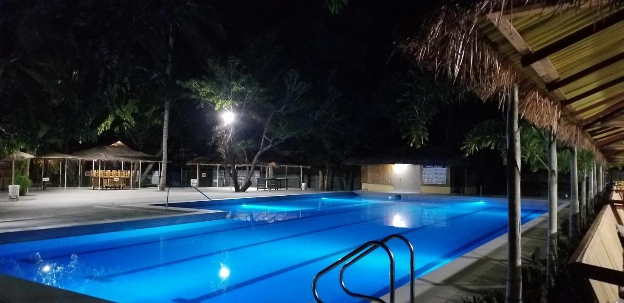 Buenavista Family Inn Tagudin Esterno foto